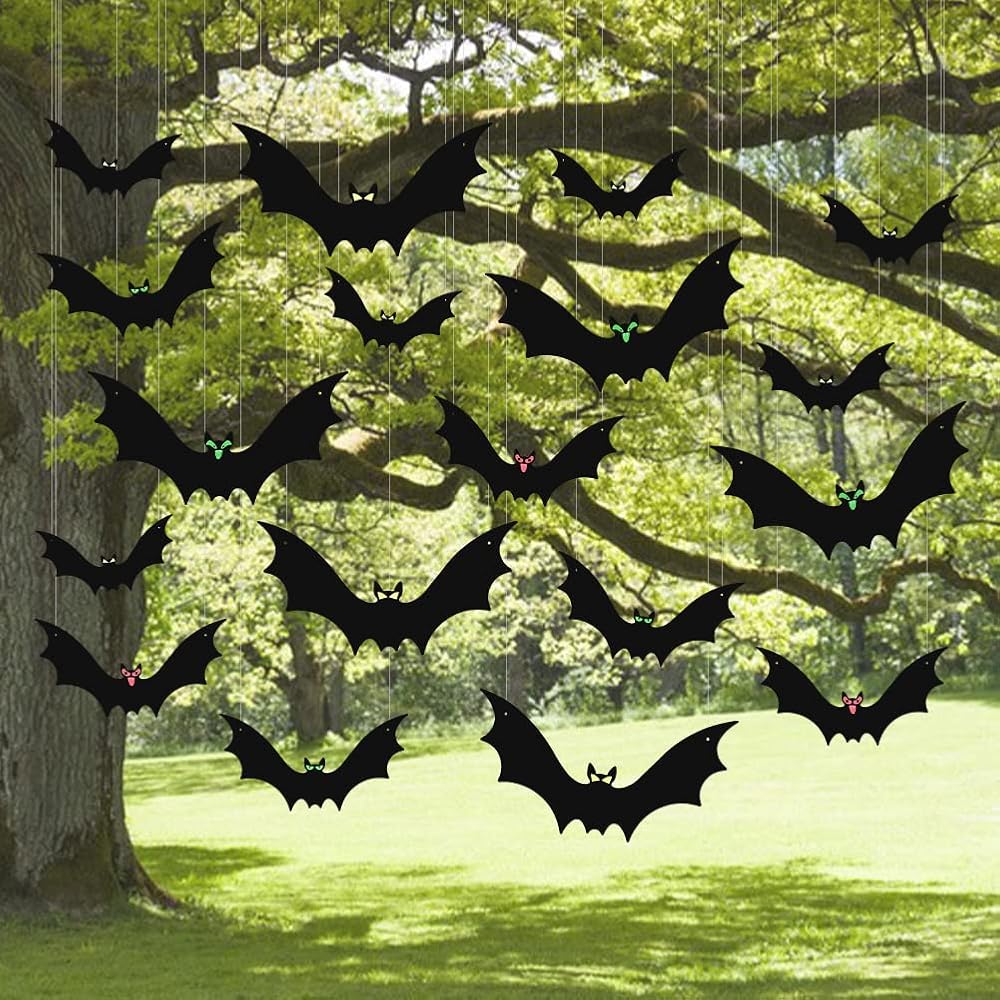 HaWeier Hanging Bats Halloween Decoration — 18 Pcs
